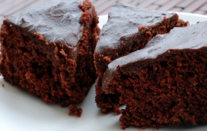 LCHF čokoladna torta s avokadom LCHF čokoladna torta s avokadom