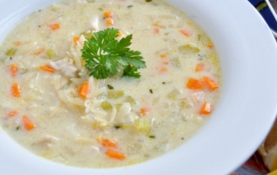 LCHF grčka juha s piletinom LCHF grčka juha s piletinom